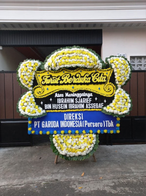 Papan Bunga Duka di Terjun